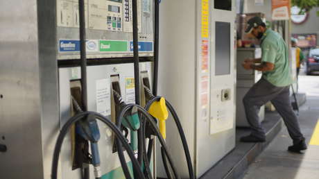 Petrobras anuncia un nuevo aumento del combustible y Bolsonaro lo considera "una traición para el pueblo brasileño"