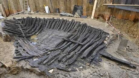 Tan frágil que el aire puede dañarlo: un barco naufragado de 1.300 años da muestra "excepcional de la arquitectura naval de la Alta Edad Media"