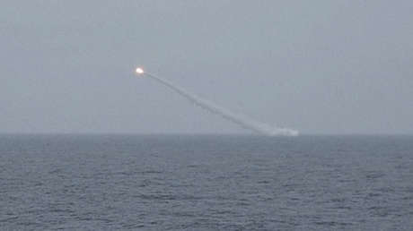 VIDEO: Submarinos nucleares rusos realizan una prueba de misiles en el mar de Barents