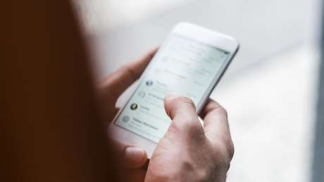 Encarcelan a un policía de Singapur tras acosar a una joven que investigaba por intento de suicidio para probar su "valor con las mujeres"