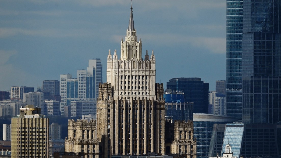 El reconocimiento por la OTAN de Rusia como una amenaza es una apuesta por enfrentarse a Moscú "en todos los frentes", dice la Cancillería rusa