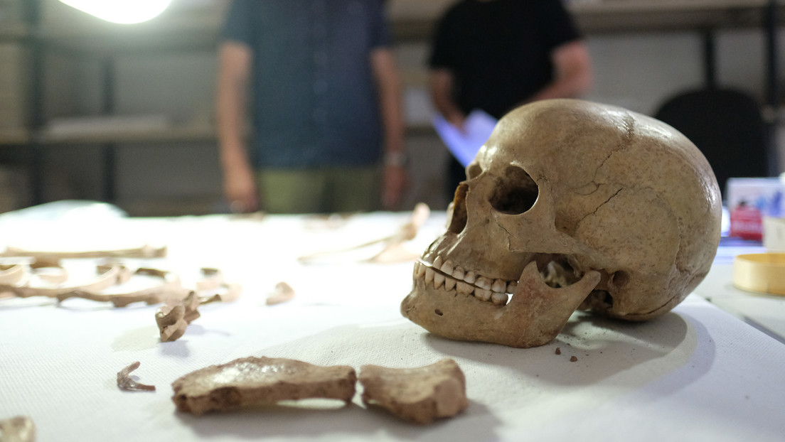 Encuentran en Rusia los restos de un guerrero xiongnu, de una mujer de la Edad de Bronce y de un niño con objetos más típicos de un adulto