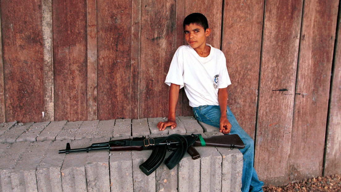 Más de 64.000 menores muertos: revelan el saldo desgarrador de los 33 años del conflicto armado en Colombia