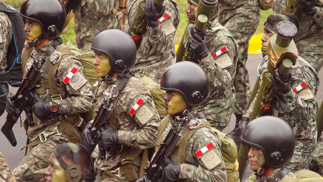 El premier de Perú hace un polémico elogio a los 'ronderos' campesinos y provoca el rechazo de las Fuerzas Armadas