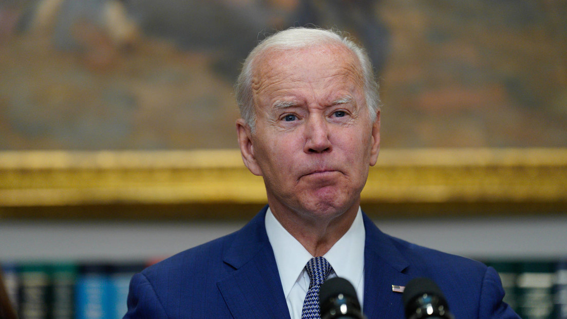 "Fin de la cita. Repita la línea": Joe Biden incurre en otro lapsus al 'tomarse muy en serio' las instrucciones del teleprónter (VIDEO)