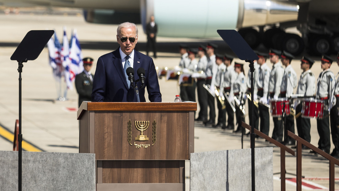 Biden se equivoca y llama a "mantener vivo el buen nombre del Holocausto" durante su visita a Israel (VIDEO)