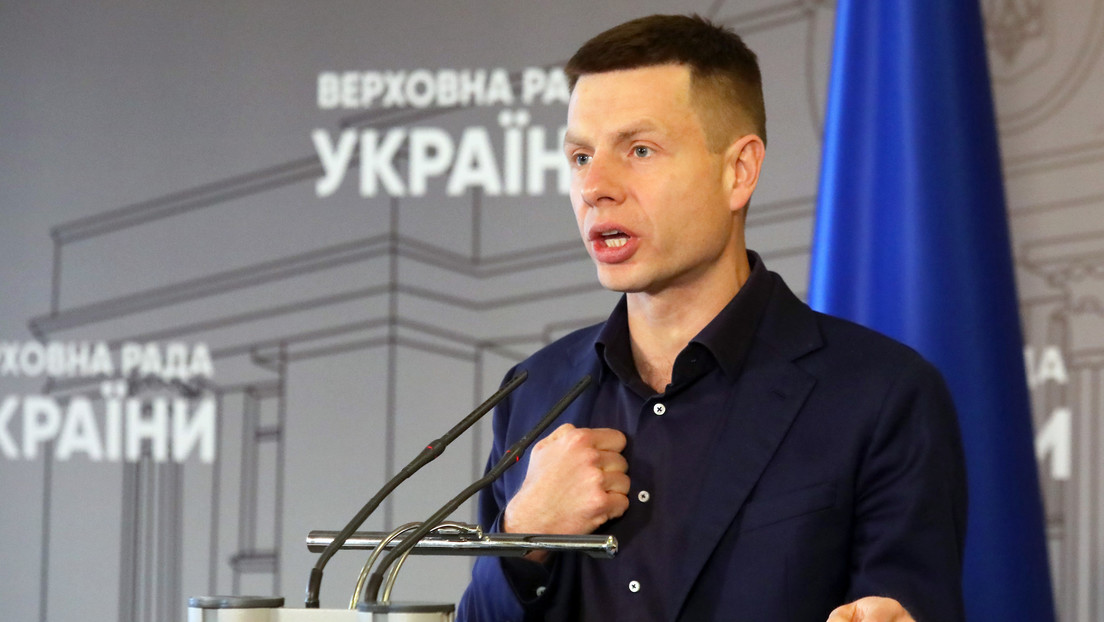 Un diputado ucraniano amenaza con "reeducar" a los serbios y a su presidente y Belgrado le responde