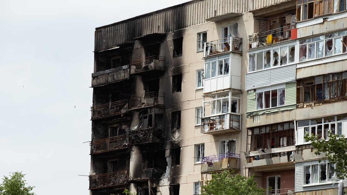 "Solo quedan cuatro paredes": Residentes de Severodonetsk denuncian secuelas tras el despliegue militar ucraniano en la ciudad