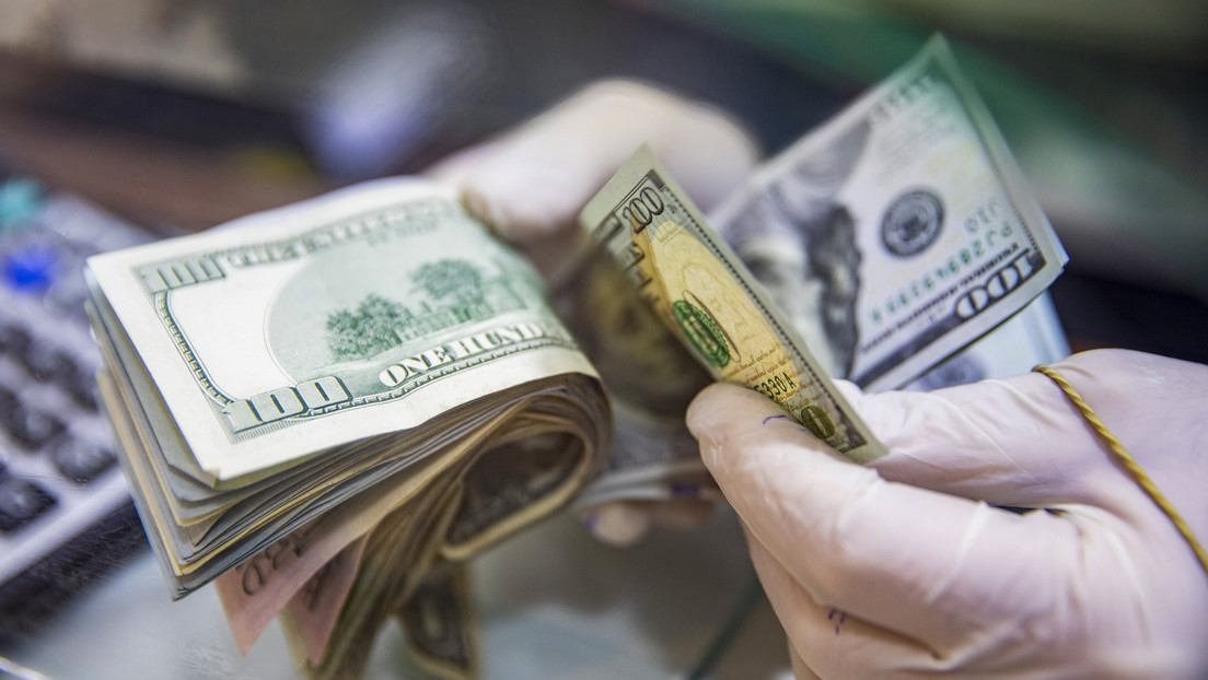 Bloomberg: El dólar estaría entrando en un 'bucle de fatalidad' sin precedentes