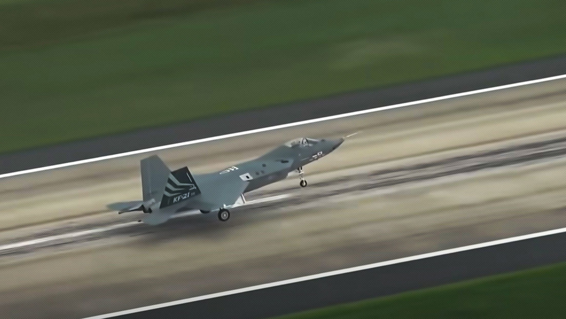 VIDEO: El primer avión de combate surcoreano realiza su vuelo inaugural