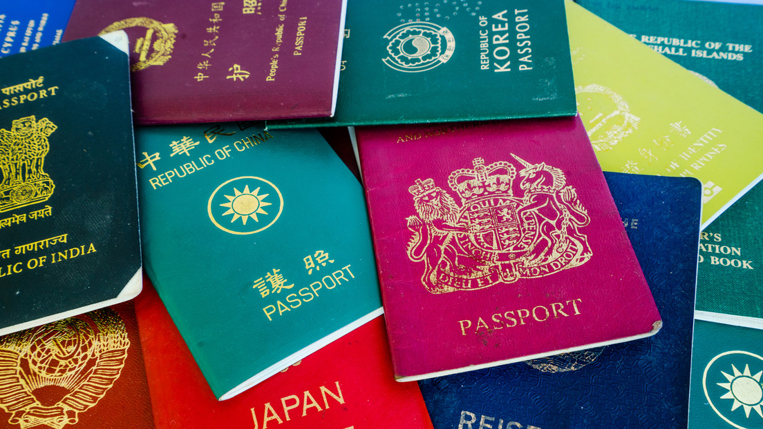 Publican el nuevo 'ranking' de los pasaportes más potentes del mundo RT