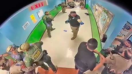 Una serie de "fallos sistémicos" habrían entorpecido la actuación policial durante la masacre de la escuela de primaria de Uvalde, según un informe