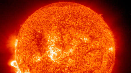 Predicen el "golpe directo" de una tormenta solar sobre la Tierra