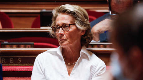 Exigen la renuncia de una ministra en Francia por sus comentarios homofóbicos