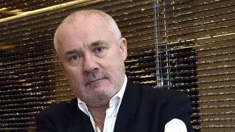 Museo alemán retira una obra 'mata moscas' de Damien Hirst porque una ley de bienestar animal las protege (FOTOS)