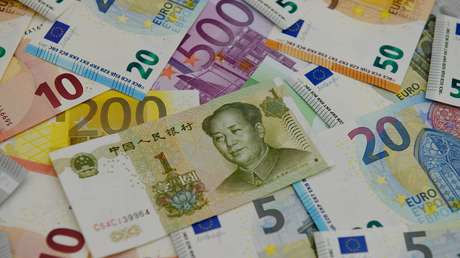 El yuan supera al euro por primera vez en volumen de negociación en la bolsa de valores de Moscú