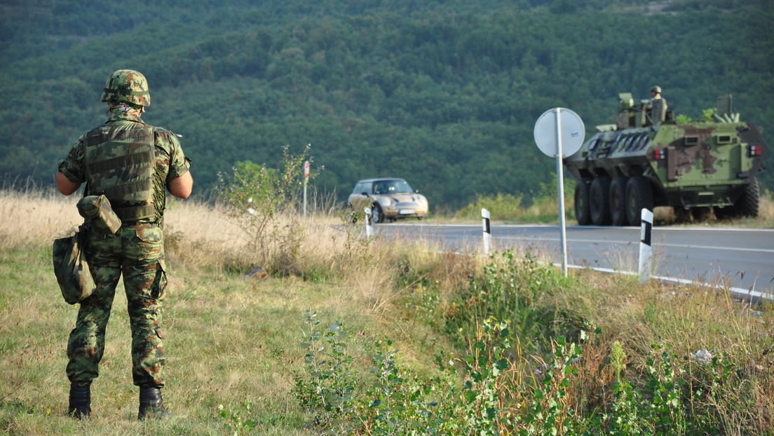 Reportan que la Policía de Kosovo realiza registros masivos de vehículos en medio de las tensiones con Serbia