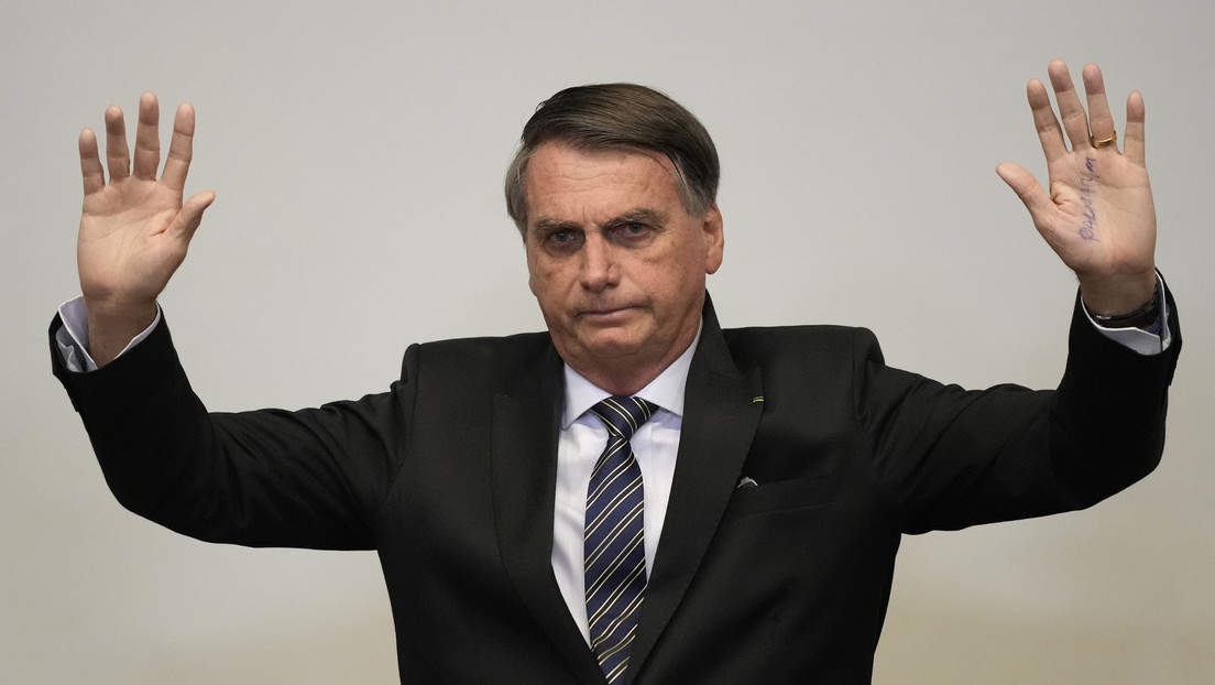 Bolsonaro afirma que no necesita firmar "cartitas" a favor de la democracia y en defensa del sistema electoral