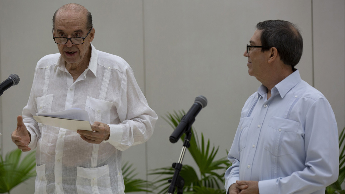 El ministro colombiano de Exteriores: "Aspiramos a reanudar los diálogos con el ELN para alcanzar la paz total"