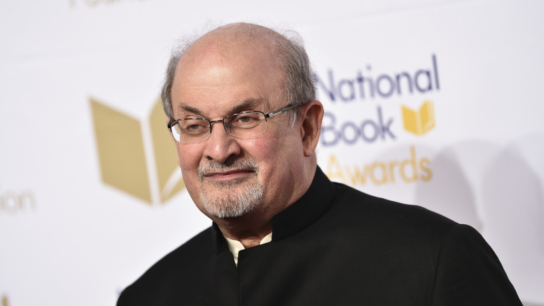 "Occidente glorifica los insultos de Rushdie contra las creencias islámicas": Irán rechaza cualquier relación con el ataque al escritor