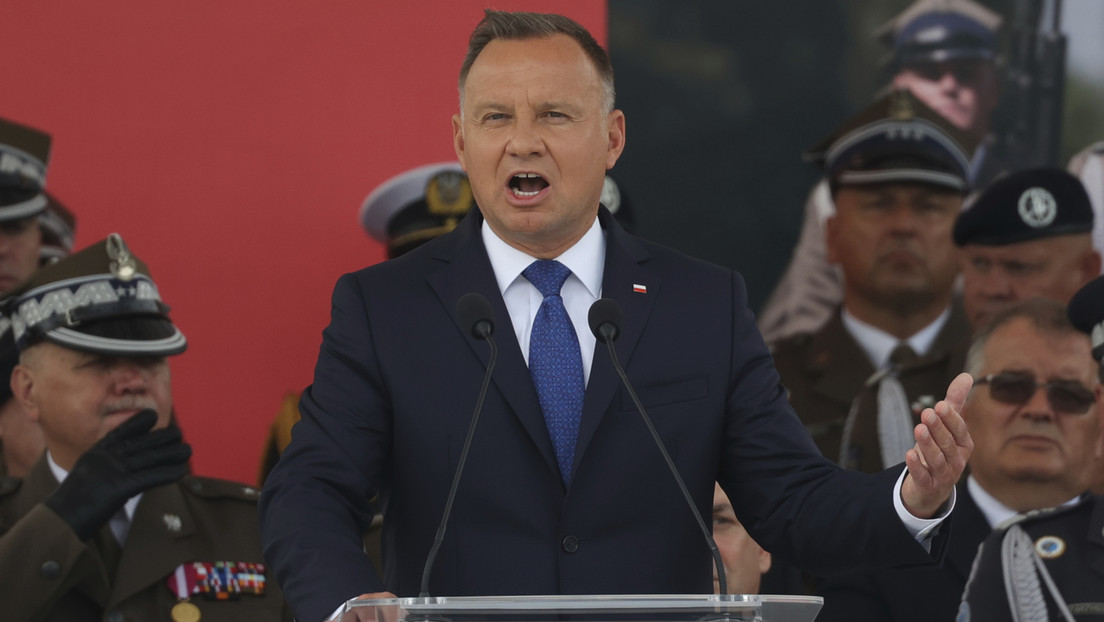 "No les importa que cometieran un extermino masivo de polacos": el presidente de Polonia homenajea a los soldados de la República Popular de Ucrania