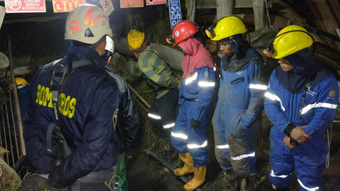 Rescatan con vida a nueve mineros que quedaron atrapados en una mina de carbón en Colombia