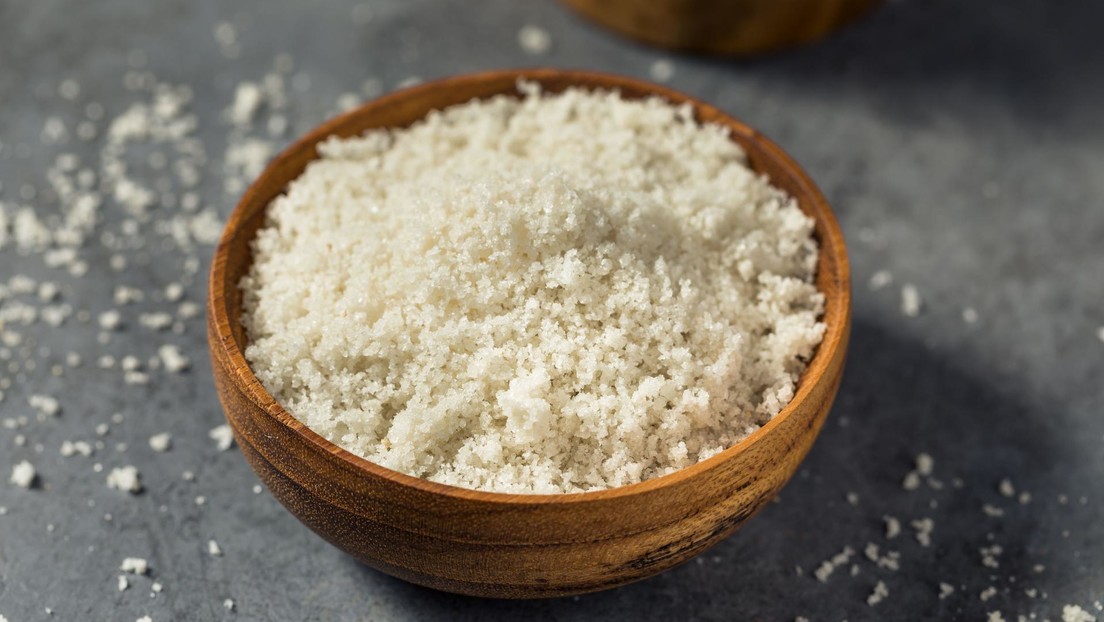 Consumir un gramo de sal menos al día podría prevenir millones de ataques al corazón