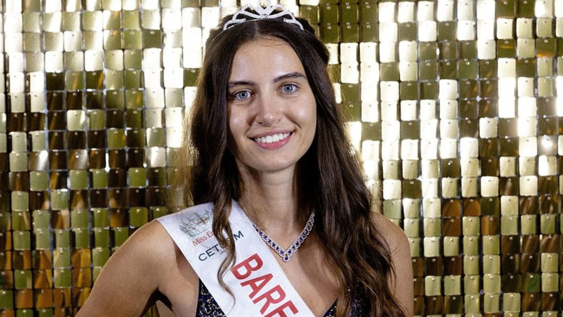 Finalista de Miss Inglaterra hace historia como la primera concursante sin maquillaje del certamen