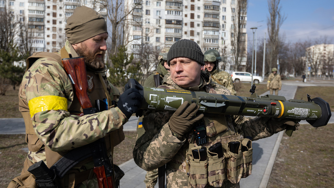 Ucrania usa la doctrina de 'resistencia civil' elaborada en EE.UU. contra las tropas rusas, dice la CNN