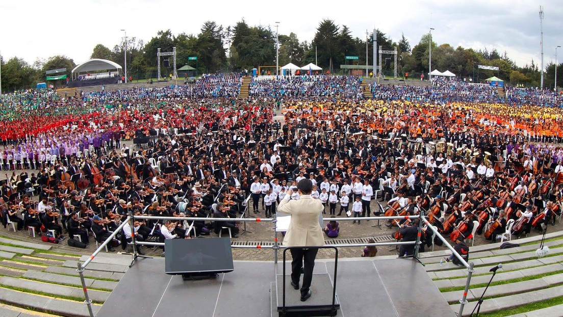 Bogotá logra reunir la mayor orquesta del mundo para 'celebrar la Verdad'