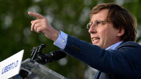 Alcalde de Madrid cae en trampa telefónica: dice querer "castigar a los bastardos rusos" en España y sopesa ayudar a deportar refugiados ucranianos