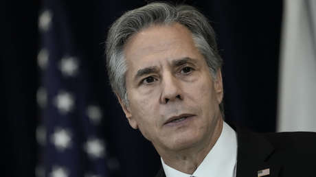 "Esto es despreciable": Blinken condena a Irán por incitar a la violencia contra Salman Rushdie, recientemente apuñalado en Nueva York