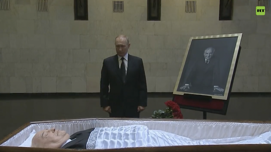 VIDEO: Vladímir Putin se despide del último mandatario de la URSS, Mijaíl Gorbachov