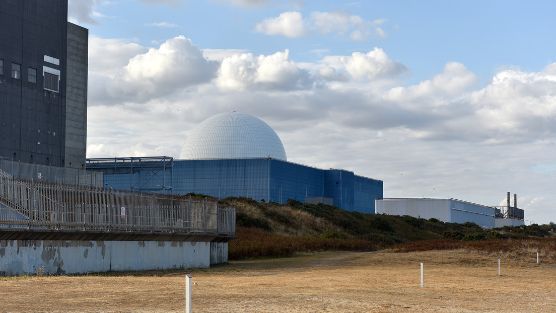 Johnson asigna más de 800 millones de dólares para la construcción de una polémica planta nuclear