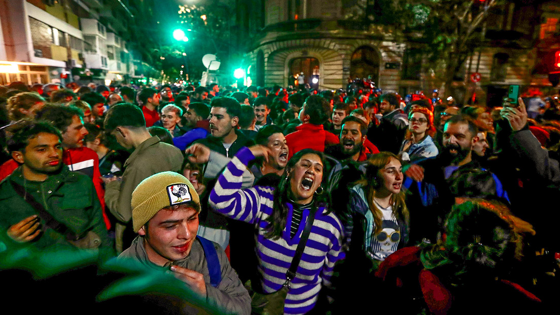 Miles de personas marchan en Argentina para repudiar el atentado contra Cristina Fernández (VIDEO)