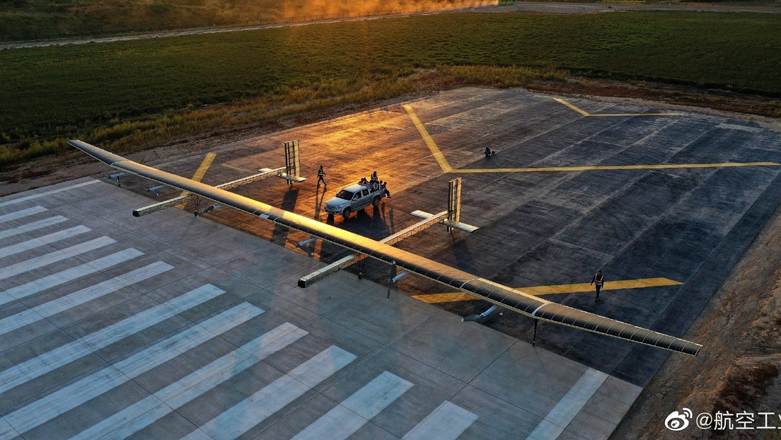 China prueba un enorme dron con baterías solares para surcar el espacio cercano