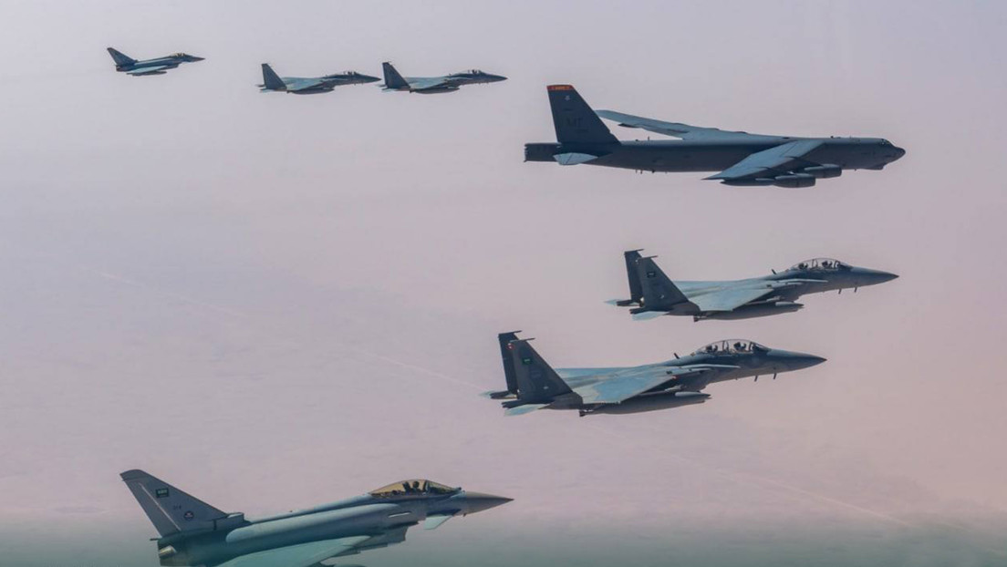 Varios aviones sauditas escoltaron a un bombardero estratégico de EE.UU.