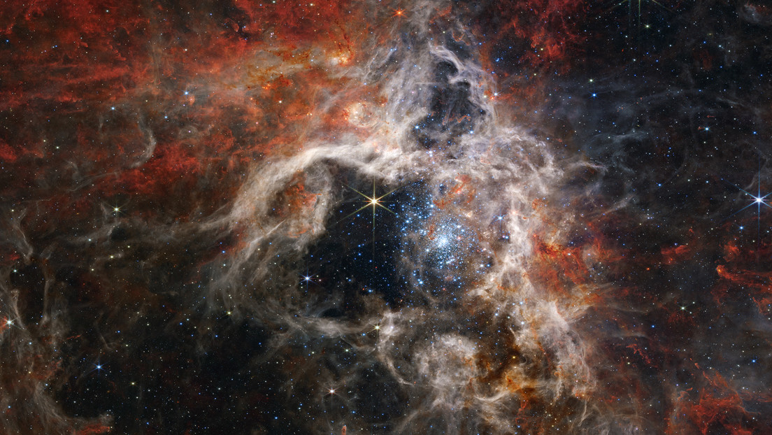 El telescopio espacial James Webb de la NASA capta una 'tarántula' cósmica gigante