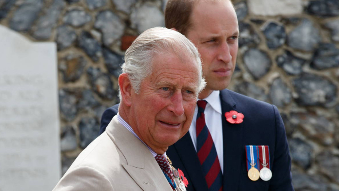La familia real británica se reúne junto con la reina Isabel II en medio de preocupaciones por su salud