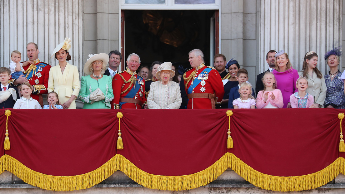 ¿Сómo se hereda el trono tras la muerte de la reina Isabel II?