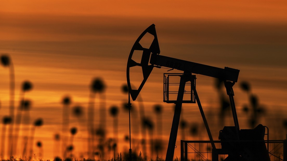 Bloomberg revela nuevos compradores potenciales de petróleo ruso