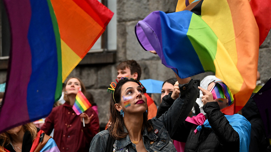 FOTOS, VIDEOS: Marcha LGBTQ en Serbia deja decenas de detenidos por la Policía