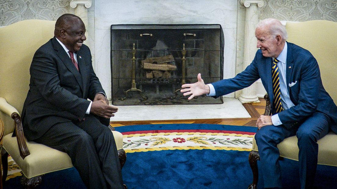 Biden reconoce que mintió sobre haber sido arrestado cuando intentaba ver a Nelson Mandela