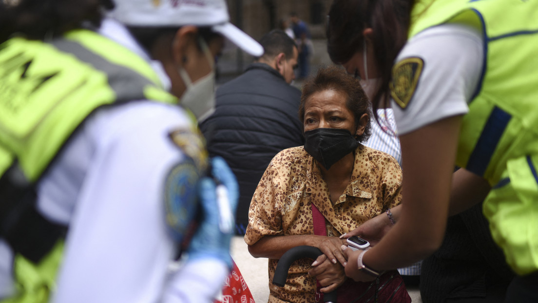 Muere una persona en Colima por la caída de una barda en un centro comercial tras el terremoto en México