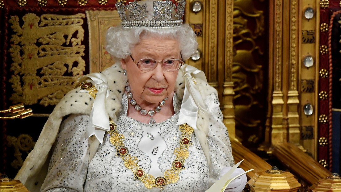 Isabel II intercambió cartas con una desconocida durante casi 70 años