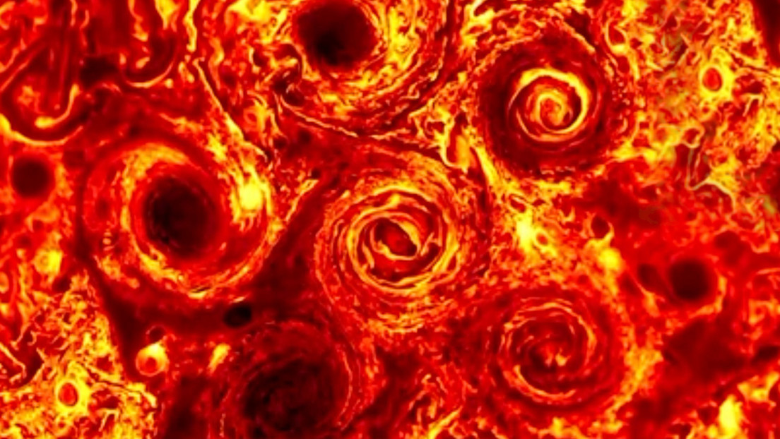 Extraños patrones poligonales con vórtices ciclónicos en los polos de Júpiter desconciertan a los expertos