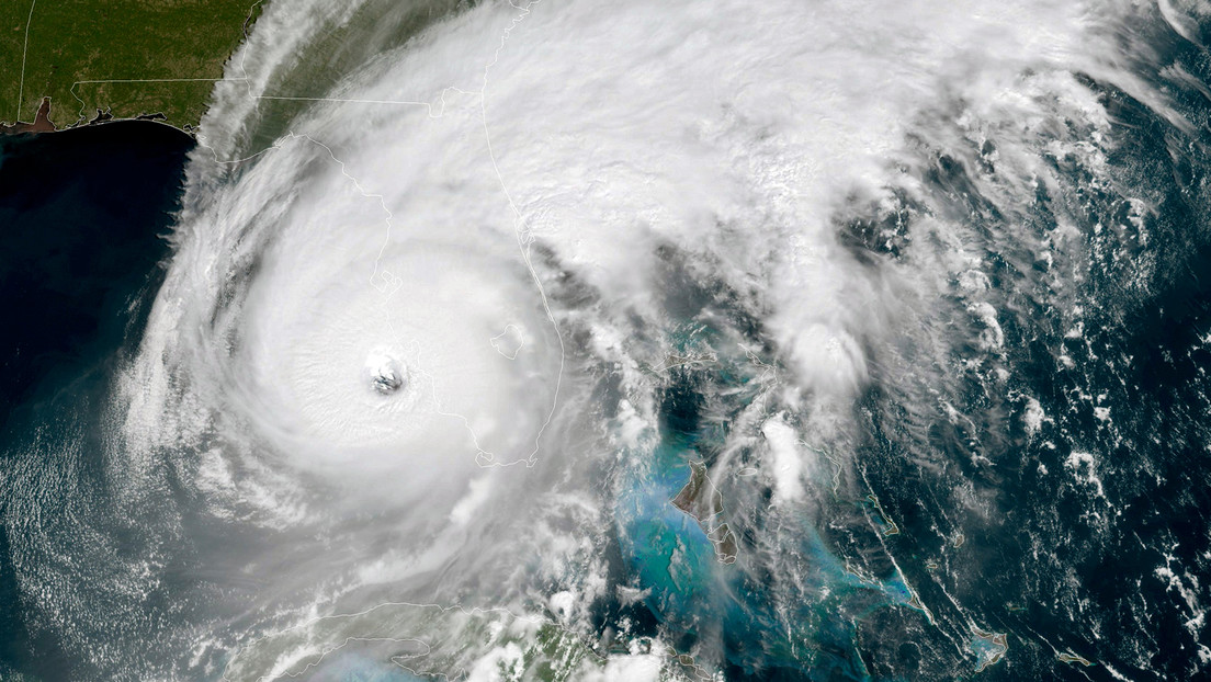 Imágenes de la EEI sobre el paso del huracán Ian cerca de las costas de Florida