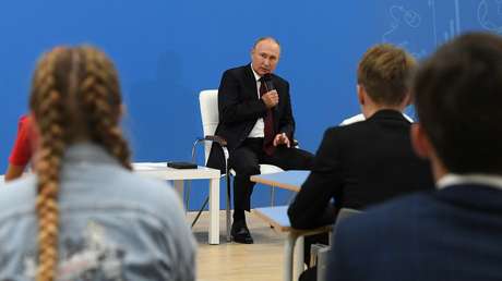 Putin: Los escolares en Ucrania creían que el puente de Crimea era un bulo