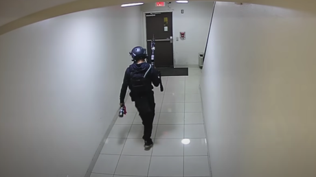 VIDEO: Un tirador abre fuego cerca de un motel en EE.UU.