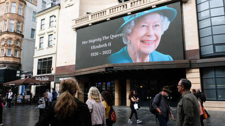 Cines británicos dejarán de vender dulces y palomitas durante la transmisión del funeral de Isabel II